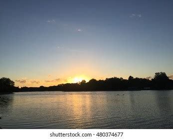 498 Hyde Park Serpentine Lake Images, Stock Photos & Vectors | Shutterstock