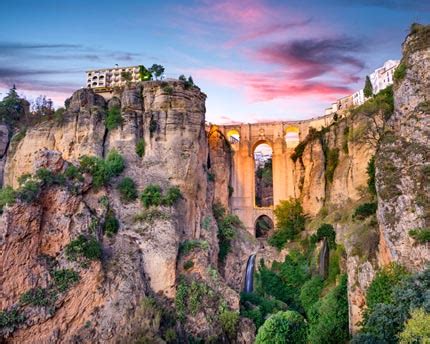 Qué ver en Málaga provincia: la sierra y la Costa del Sol