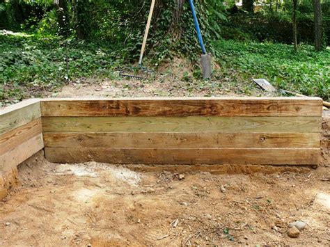 Building a Timber Retaining Wall | how-tos | DIY