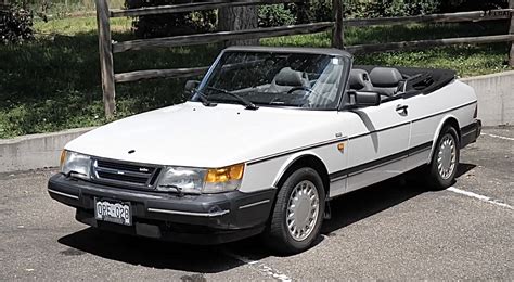 Here's Why a $2500 Saab 900 Turbo May Be The BEST Classic Car Investment You'll Ever Make! - TFLcar