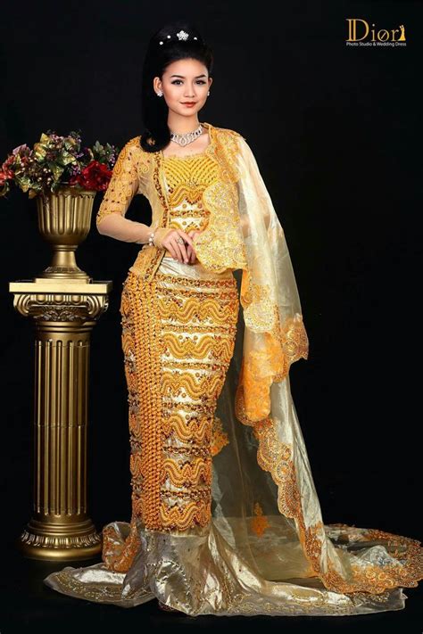 Myanmar Wedding Dress | Girls fashion dress, Myanmar traditional dress, Myanmar clothes