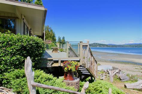 Spectacular Waterfront Home – Family Friendly – Deception Pass ...