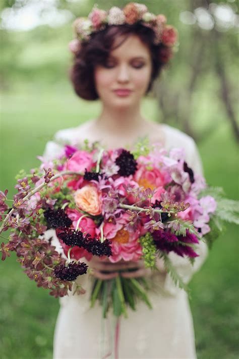 love the deep, soulful colours via wedding chicks Diy Bouquet Mariage, Bouquet Bride, Rustic ...
