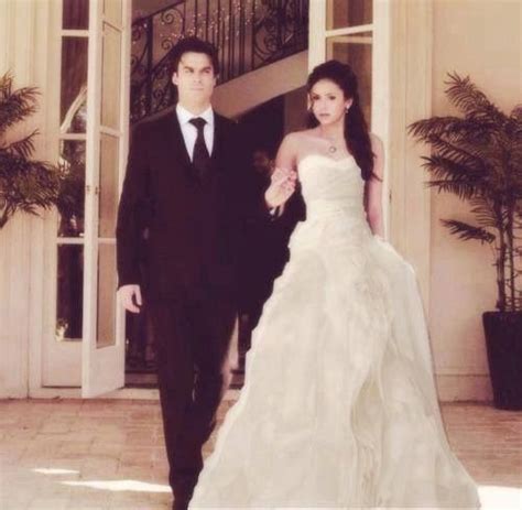 Imagen de delena, tvd, and damon | Delena, Vampire diaries, Wedding dresses