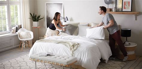 Mattresses for couples Best mattress for couples - couple making bed King Size Mattress, Twin ...