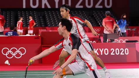 Malaysian pair knock out Indonesia's beloved 'Minions' in badminton ...