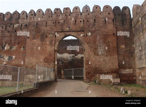 Pavagadh fort hi-res stock photography and images - Alamy