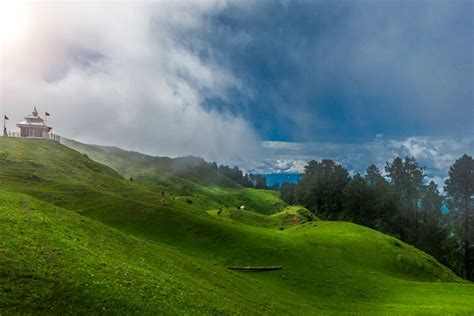 Hiking and trekking trails in Chakrata