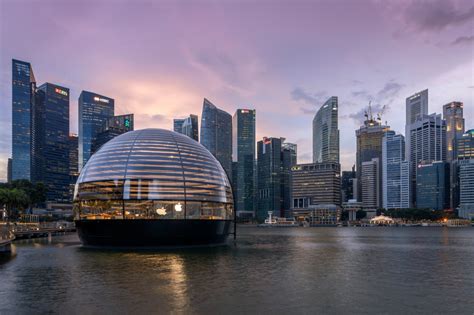 Foster + Partners Designs Singapore’s Third Apple Store