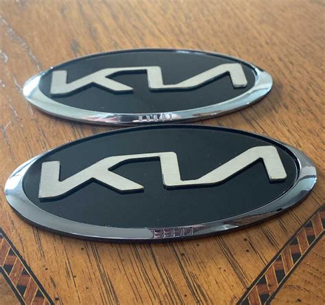 Kia 4.0 Badges/Emblem 2pc Set with Brushed Aluminum Letters | Etsy