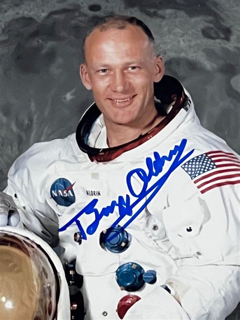 BUZZ ALDRIN NASA WHITE SPACE SUIT PORTRAIT HAND-SIGNED BY BUZZ ALDRIN ...