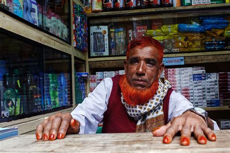 bangladesh_dhaka_city_person_portrait_beard_man | Dhaka, Bangladesh, Street photography