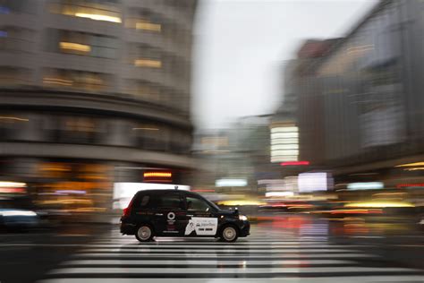 The Tokyo taxi driver: Suit and tie — white gloves optional - Aruba Today