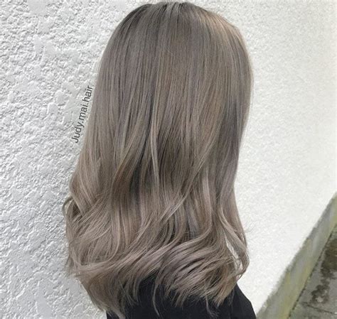 Contemplating going ash blonde? From light ice blondes to dark ashy tones, these must-see 2019 ...