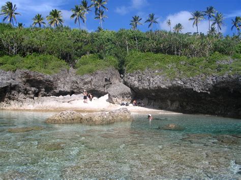 Mangaia - Cook Islands: Views and Scenery of Mangaia