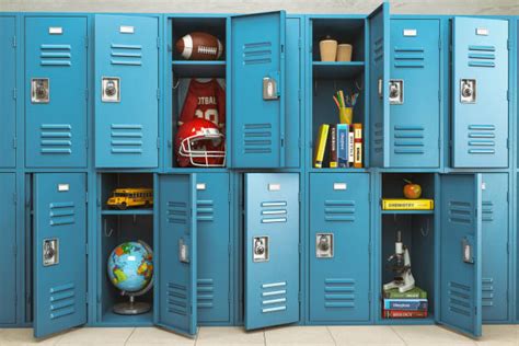 2,100+ High School Hallway Lockers Stock Photos, Pictures & Royalty ...