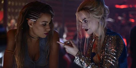 Why Birds Of Prey Changed Its Characters From The Comics | Cinemablend