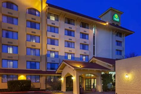 La Quinta Inn & Suites Seattle Sea-Tac Airport (SeaTac, WA) - Hotel ...