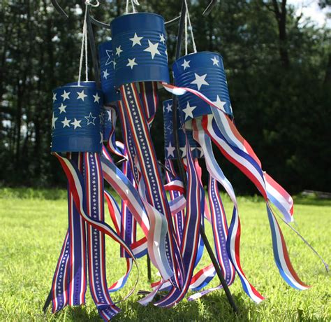 Tin Can Wind Socks as DIY Rustic 4th of July Decorations — Homebnc