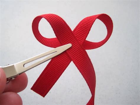 How To Make A Little Bow - The Ribbon Retreat Blog