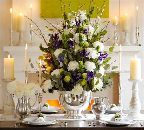 12 Beautiful Table Settings For Hanukkah - DigsDigs