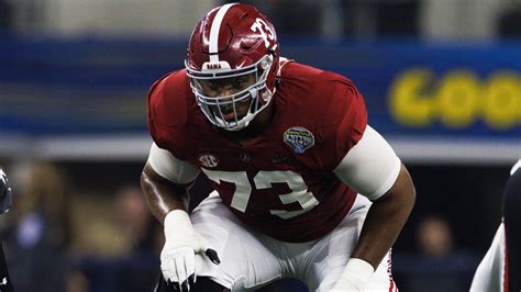 Breaking down Alabama Crimson Tide offensive lineman Evan Neal's ...