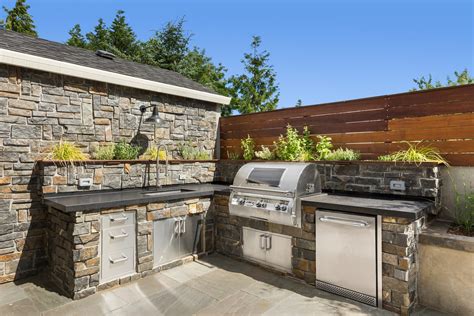 How Much Does An Outdoor Kitchen Cost? | Family Handyman