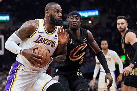 LeBron James leads Lakers to win over Cavaliers as Anthony Davis scores ...