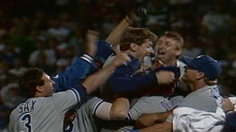 Dodgers win 6th World Series title in 5 games | 10/20/1988 | MLB.com