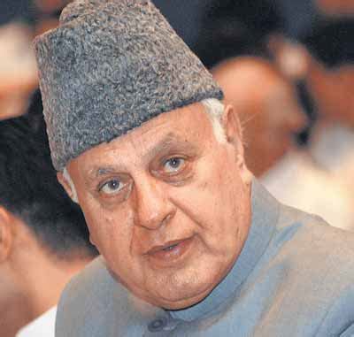 Farooq Abdullah Launches Environment Friendly Electric Rickshaw for women