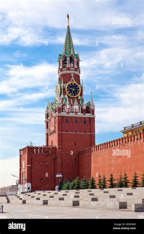 Moscow, Kremlin wall Stock Photo - Alamy