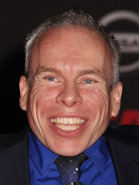 Warwick Davis Height - CelebsHeight.org