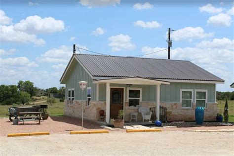 12 of the Most Romantic Cabins in Fredericksburg TX [2024 Updated ...