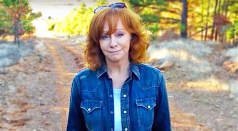 Reba McEntire Opens Up About What Helped Her Through Divorce