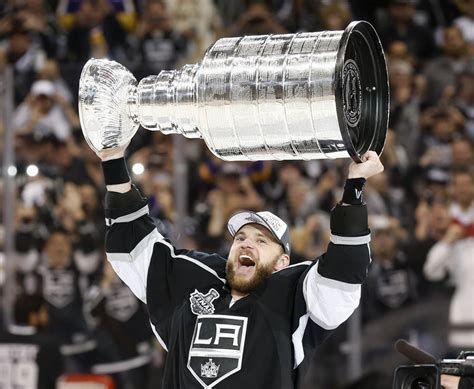 LA Kings win 2014 Stanley Cup