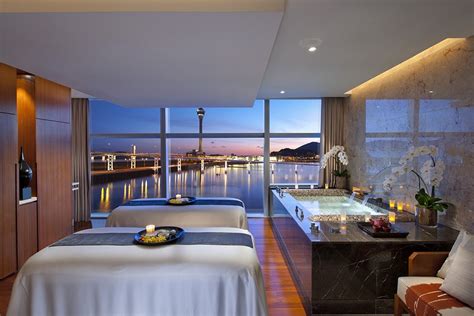 Mandarin Oriental Macau Review: A Place of Tranquility Among the ...