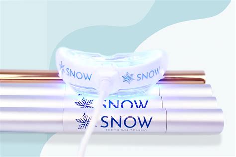 I Tried Snow’s All-In-One Teeth Whitening Kit, Here's My Review