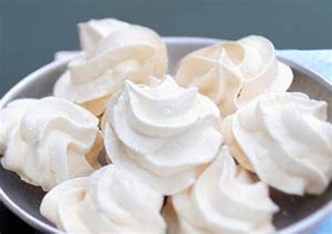 Suspiros de merengue Receta de Gaby Carrasco - Cookpad