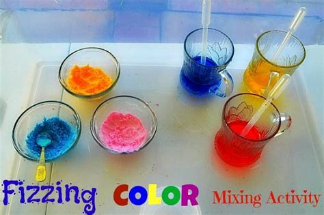 Science experiments for kids : Fizzing color mixing activity – Fun Littles