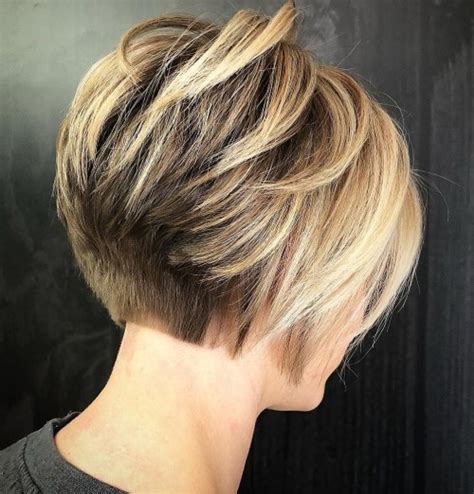 60 Classy Short Haircuts and Hairstyles for Thick Hair in 2023