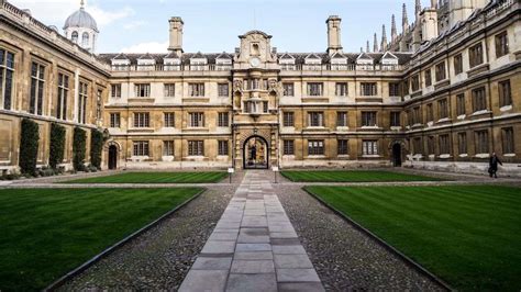 Engineering Colleges in London: Courses and Fees | Global Edge