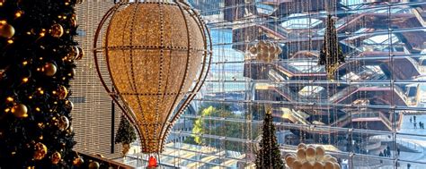 Hudson Yards Mall & The 2 Million Twinkle Lights | Christmas in New York