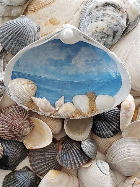 Painted shell painted seashell painted clam shells coastal | Etsy in 2021 | Shell crafts diy ...