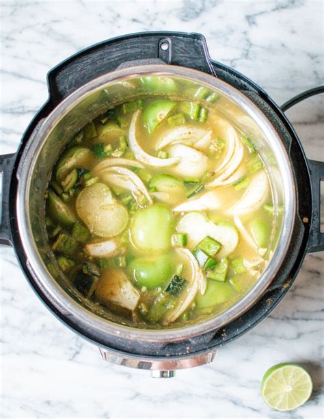 Instant Pot Pozole Verde with Chicken - Lola Cherie Cola