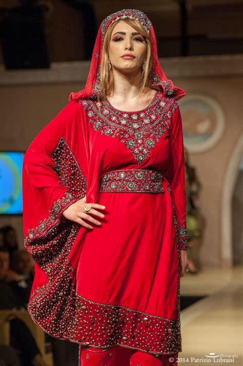 "Oman Fashion Show" | Arab fashion, Fashion, Fashion show