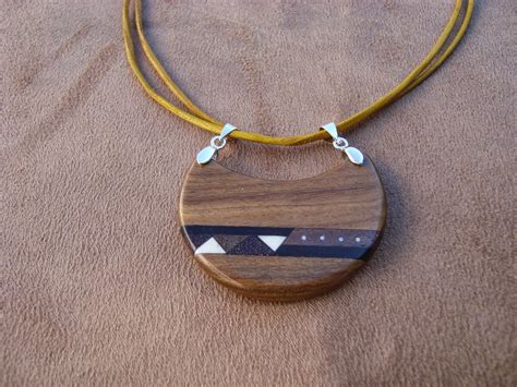 El Olivo Artesanias: Joyeria Artesanal en Madera