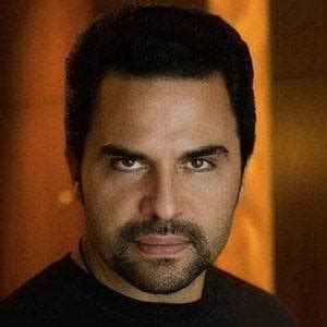 Manny Pérez - Age, Family, Bio | Famous Birthdays