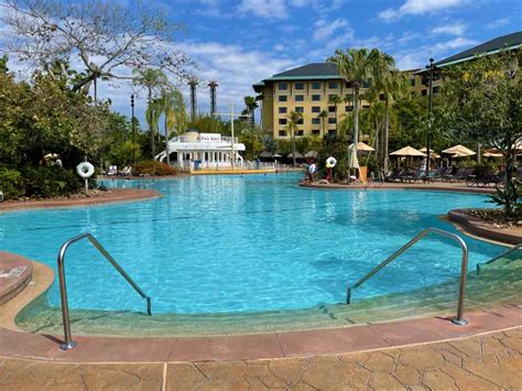 Universal Orlando Loews Royal Pacific Resort - Universal Orlando Guide