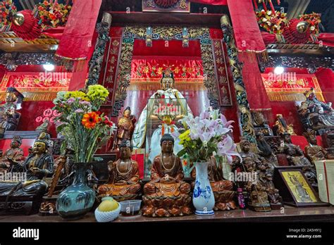 Colourful altar in Tin Hau Temple Complex. Yau Ma Tei, Kowloon, Hong ...