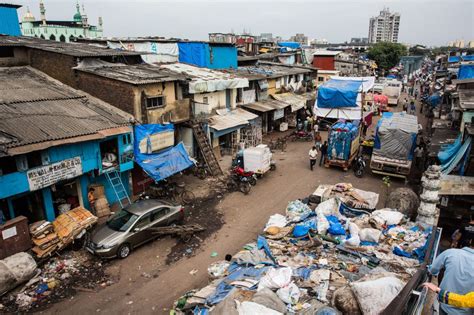 A Tour of the Dharavi Slum in Mumbai, India | Earth Trekkers